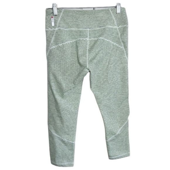 Zella Live In Streamline' Capris Leggings Small Micro Stripe - Picture 3 of 11